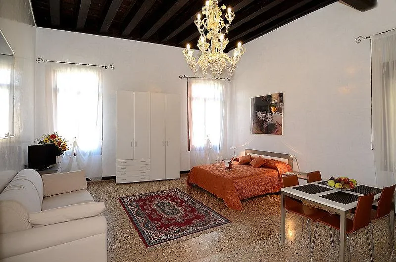 Ca Sant'Angelo Apartment Venice